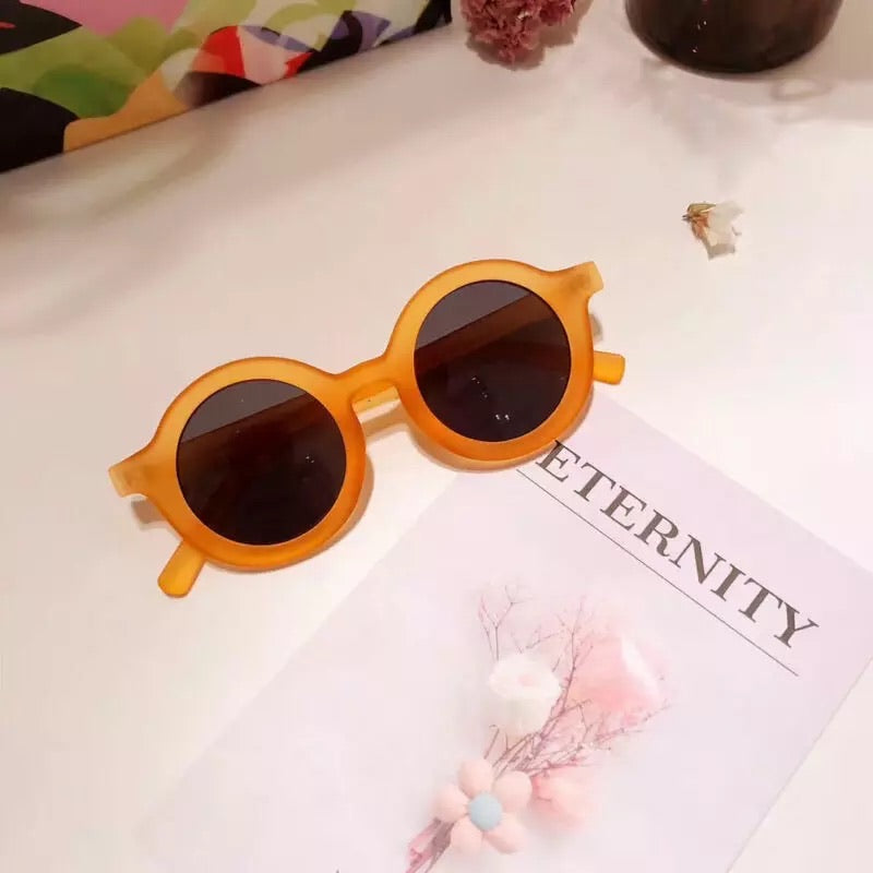 Sunnies in matte amber